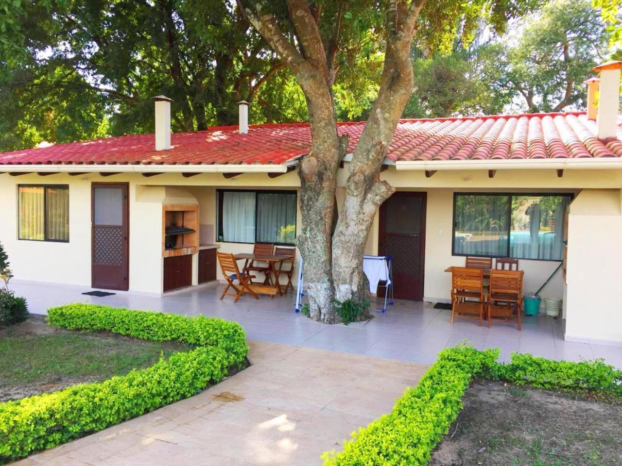 Los Jazmines Hotel Resort Warnes Exterior photo